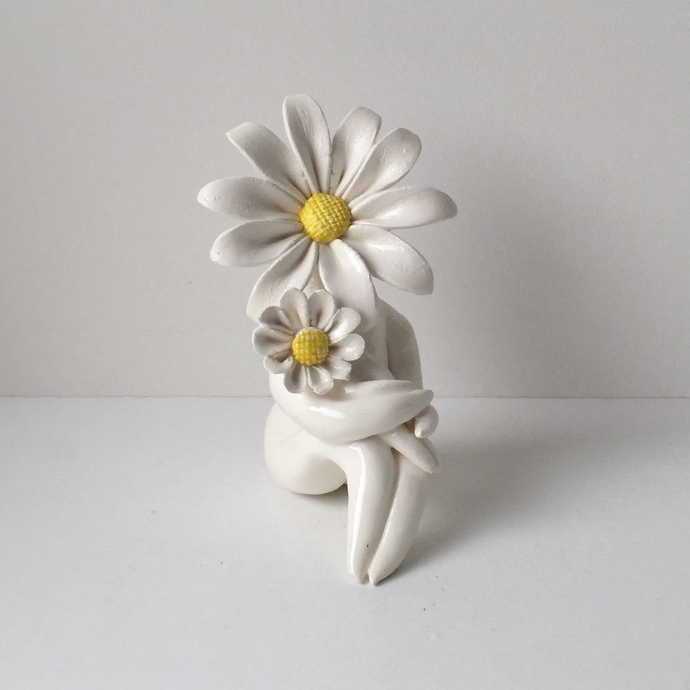 Miss Daisy Mum ceramic sculpture